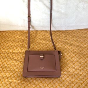 Tan Kate Spade crossbody purse